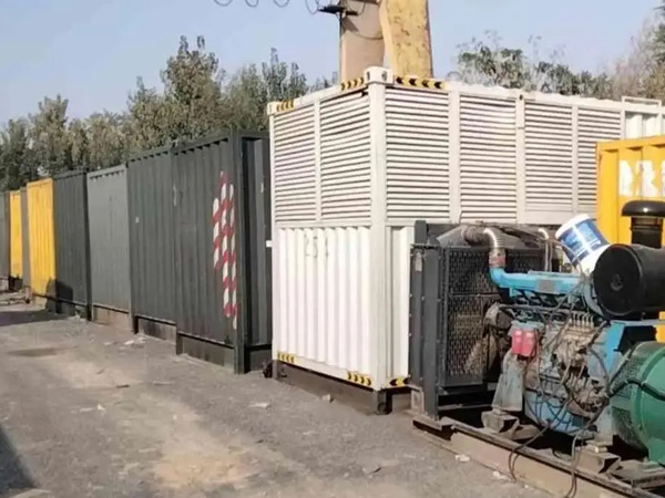 长阳200KW柴油发电机机组每小时油耗是多少？