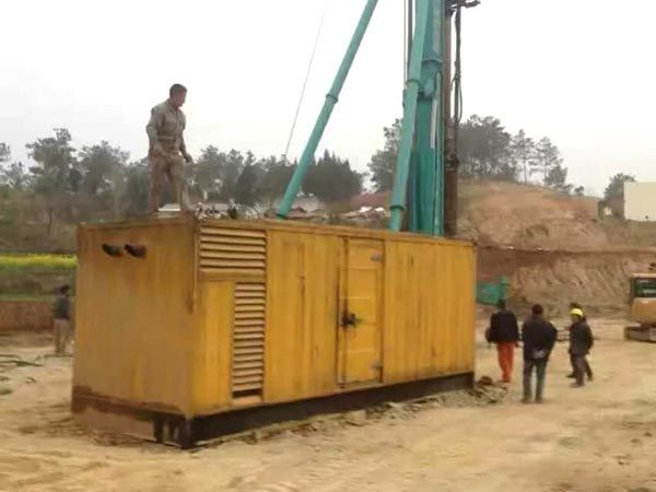 长阳如何判断水冷式机油散热器密封件是否需要更换？